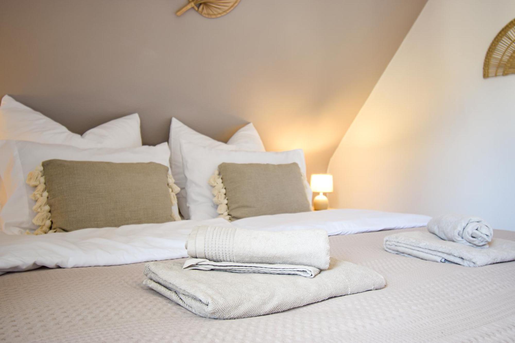 Boho-Apartment - Feel Like Home, Tiny Bathroom & Garage, 60M2 Mühlacker 外观 照片