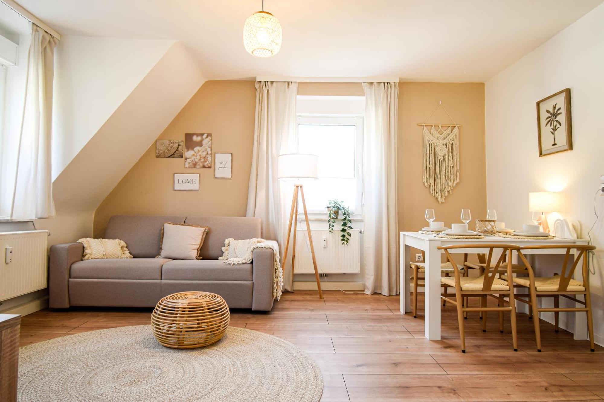 Boho-Apartment - Feel Like Home, Tiny Bathroom & Garage, 60M2 Mühlacker 外观 照片