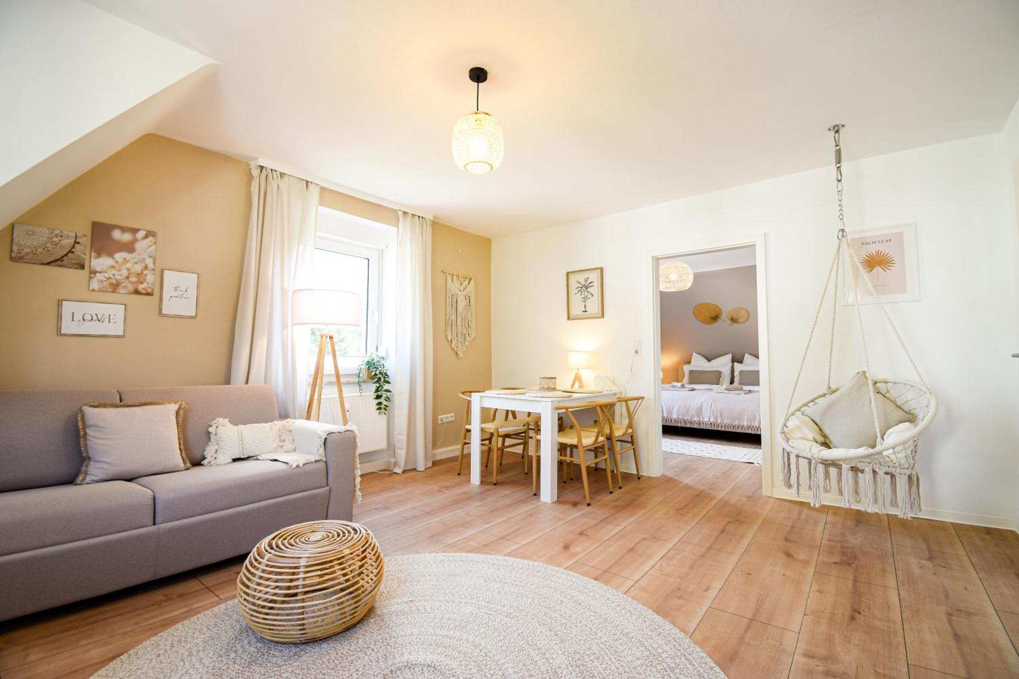 Boho-Apartment - Feel Like Home, Tiny Bathroom & Garage, 60M2 Mühlacker 外观 照片